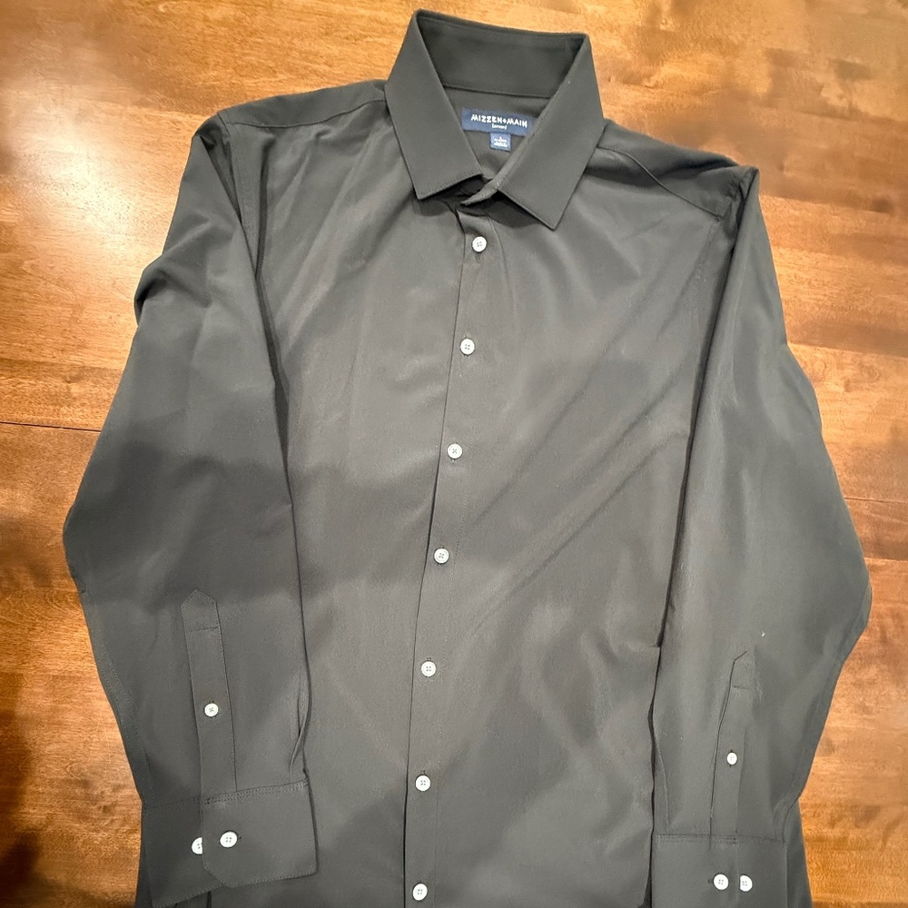 MIZZEN+MAIN Leeward Performance Dress Shirt –Solid Black Mens L Classic Fit